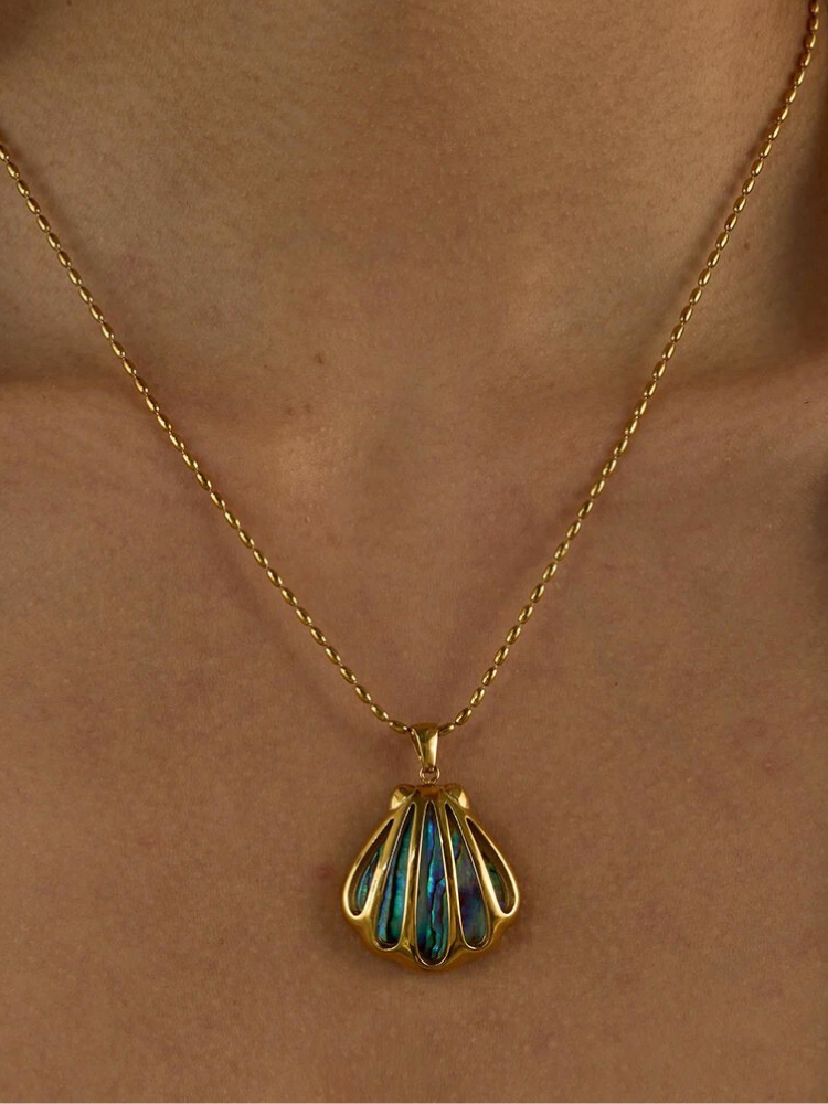 AMATHEIA Necklace