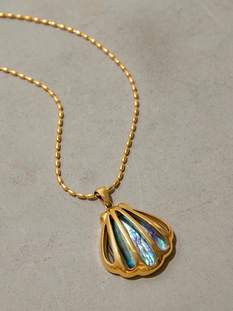 AMATHEIA Necklace