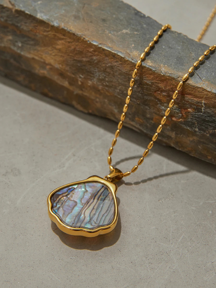 AMATHEIA Necklace