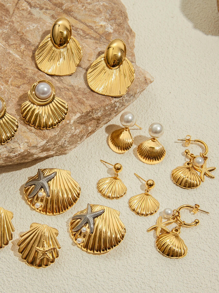 AMYRA Earrings