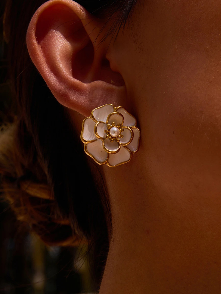 BELLA Earrings