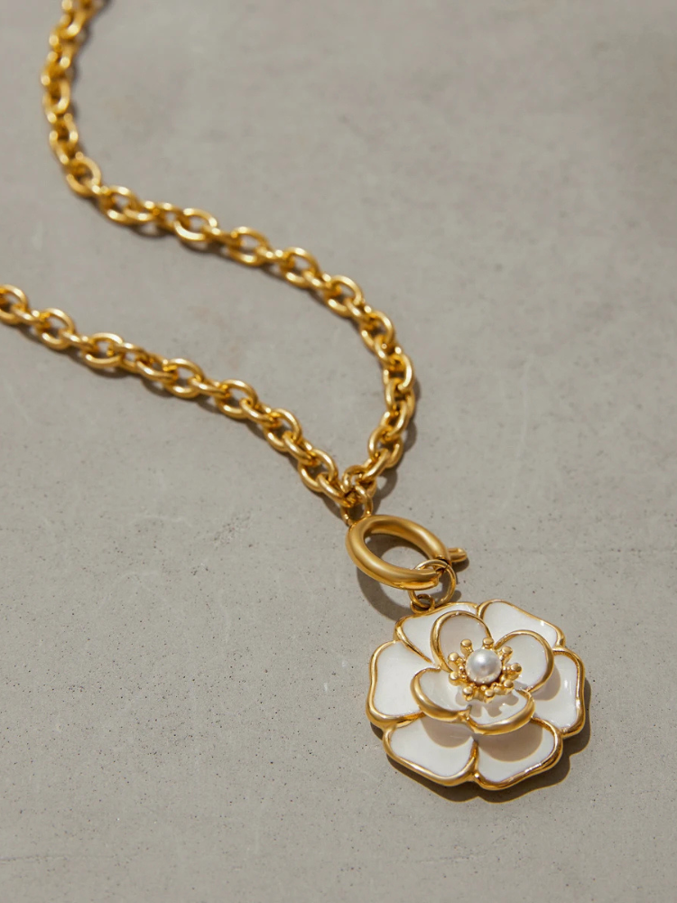 BELLA Necklace