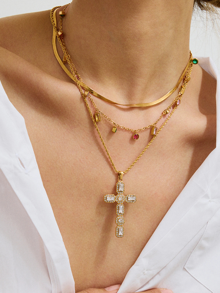 EIRA Necklace