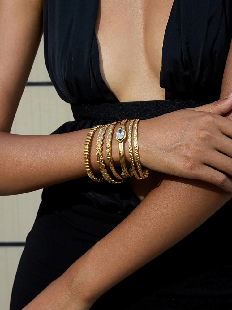 GIRA Cuff