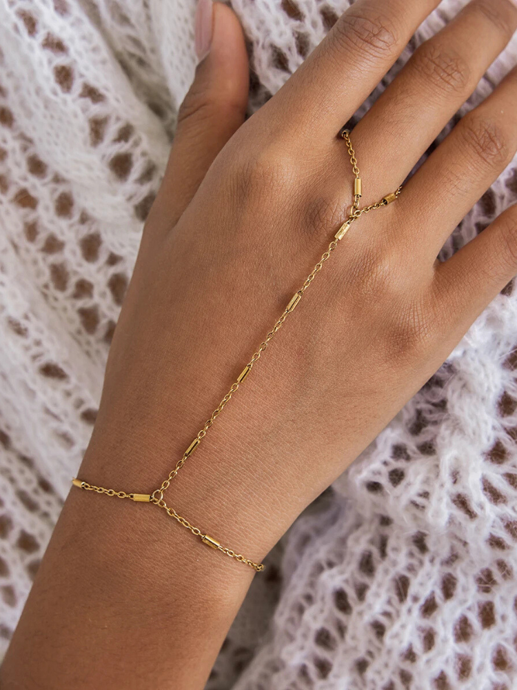 ORIA Hand Chain