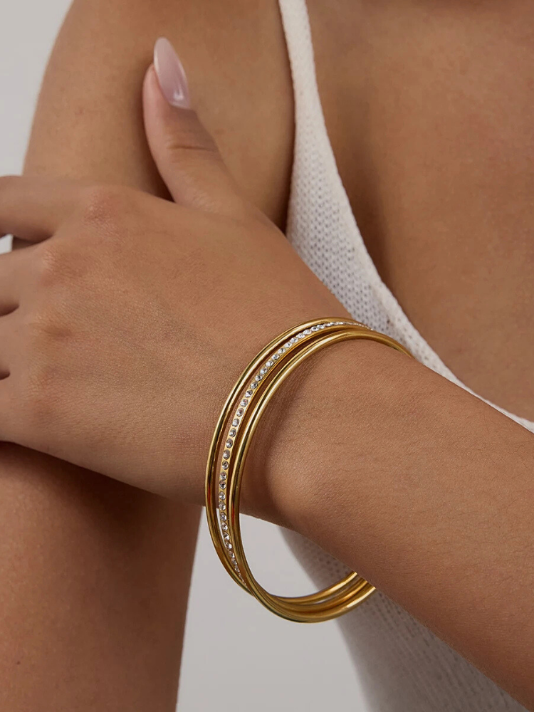 VELORA Bangle