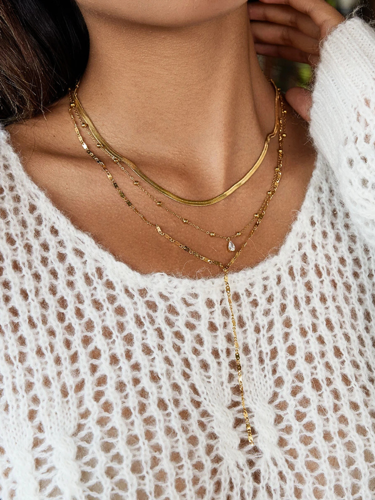 VIONA Necklace